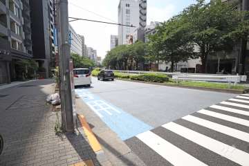 敷地北側の前面道路