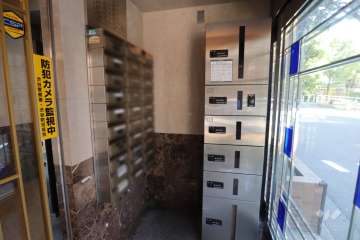 共用ポストと宅配ボックス