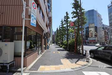 敷地南東側の前面道路