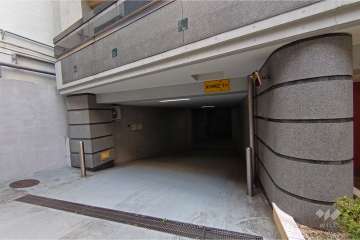 駐車場の出入り口