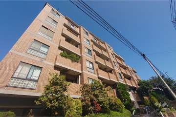 ジェイパーク渋谷東の外観（南西側から）