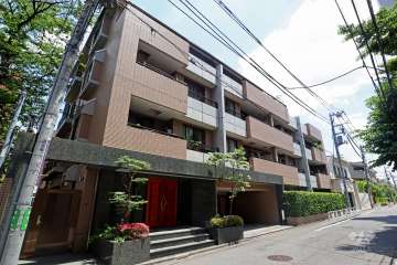 ディアナコート松濤の外観(北西側から)