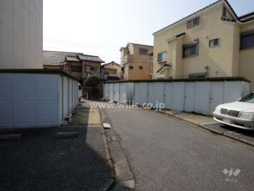 敷地西側にある倉庫（トランクルーム）