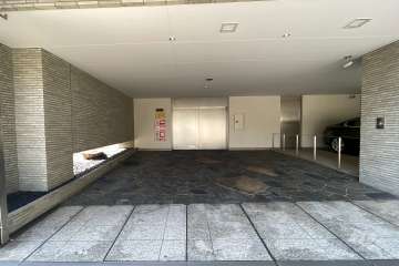 機械式駐車場出入口