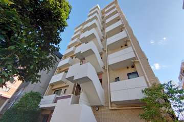 ハイローズ代々木上原の外観（北西側から）