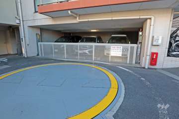 敷地内駐車場（屋内機械式）