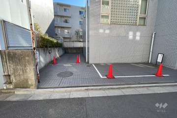 敷地内駐車場（屋外平面式）