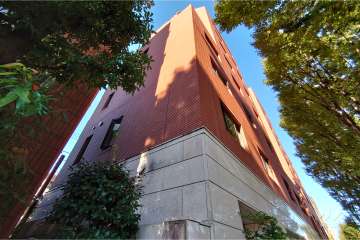 ペアシティ代々木大山アネックスウエストの外観（南西側から）