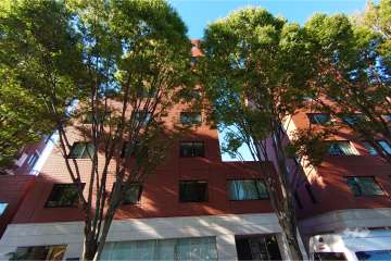 ペアシティ代々木大山アネックスウエストの外観（南東側から）