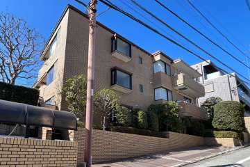 モンテベルデ代々木上原の外観（南東側から）