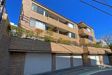 モンテベルデ代々木上原の外観（南西側から）