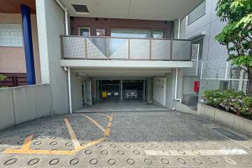 敷地内駐車場（屋内機械式）