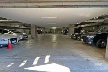 敷地内駐車場（屋内平面式）