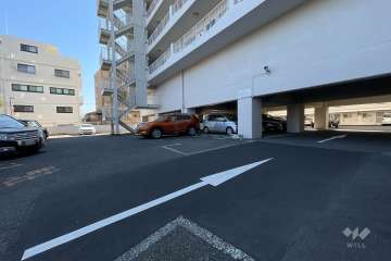 敷地内駐車場（屋外平面式・屋内平面式）