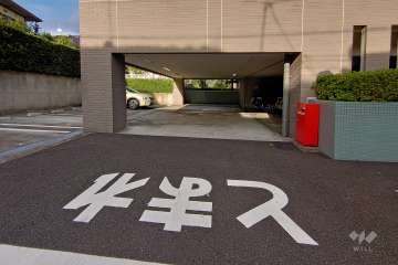 駐車場の出入り口