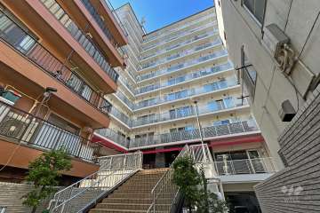 渋谷藤和コープの外観（東側から）