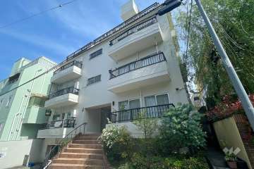 松濤マンションの外観（西側から）