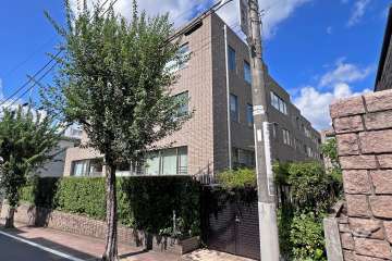松濤アパートメントの外観（南側から）