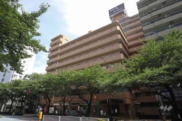 朝日広尾マンションの外観(北西側から)