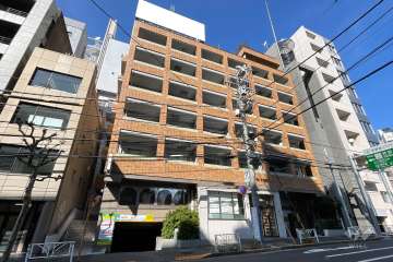 マンションの外観（南東側から）