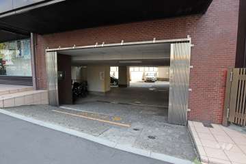 駐車場の出入り口