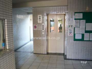 エントランスホール