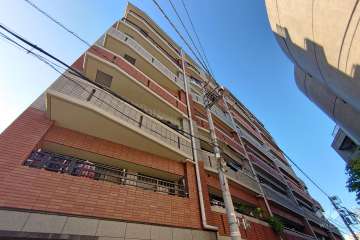 ジェイパーク神宮前の外観（南東側から）