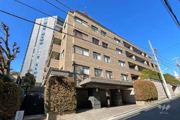 ディアナガーデン神宮前の外観(南東側から）