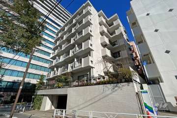 パセオ青山の外観（南東側から）