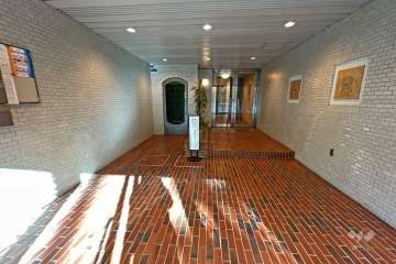 エントランスホール