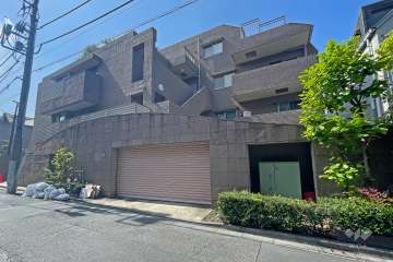 ロワヴェール表参道の外観（北西側から）