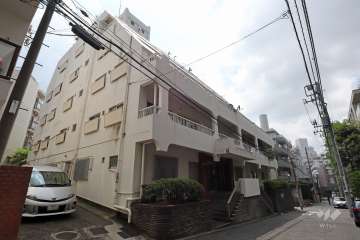 向陽ハイツの外観（北西側から）