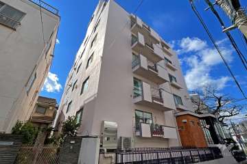 桜苑マンションの外観（北東側から）