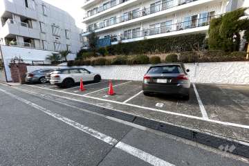 敷地内駐車場（屋外平面式）