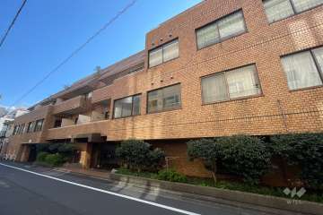 小田急千駄ヶ谷22番館の外観(北西側から)