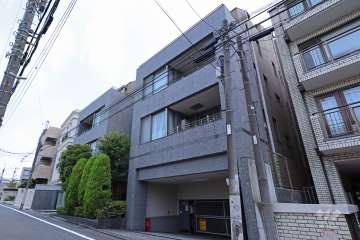 神宮前シティハウスの外観（西側から）