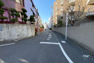 敷地東側の前面道路