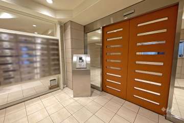 エントランスはオートロックオートロック付きです。