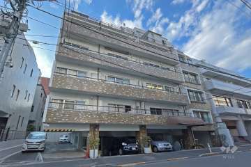 第15宮庭マンションの外観（南東側から）
