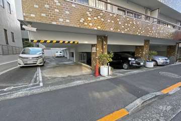敷地内駐車場（屋外平面式・屋内平面式）