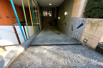 駐車場の出入り口