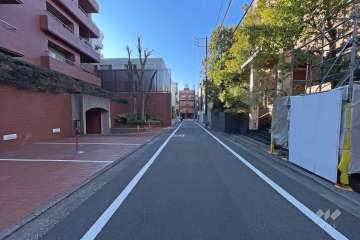 敷地の西側道路