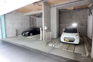敷地内駐車場（屋内機械式）