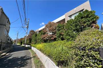 パークグランディ代々木の外観（南東側から）