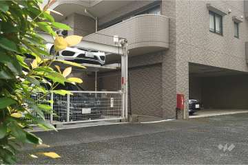 敷地内駐車場（屋外機械式、屋内平面式）