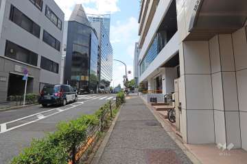 敷地南西側の前面道路