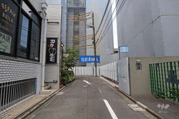 敷地北東側の前面道路