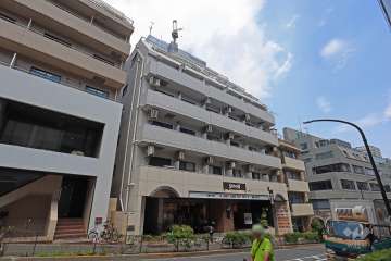 ロイヤルパレス原宿の外観（南西側から）