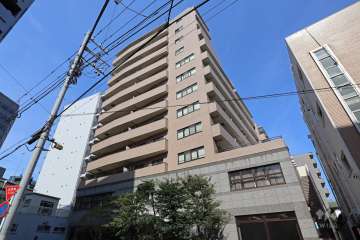 東急ドエルアルス笹塚の外観（南西側から）