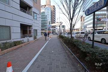 敷地北東側の前面道路